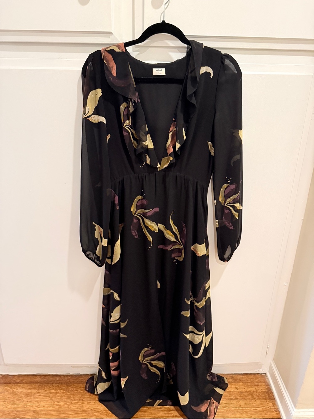 Wilfred (Aritzia) Floral Silk Midi Dress